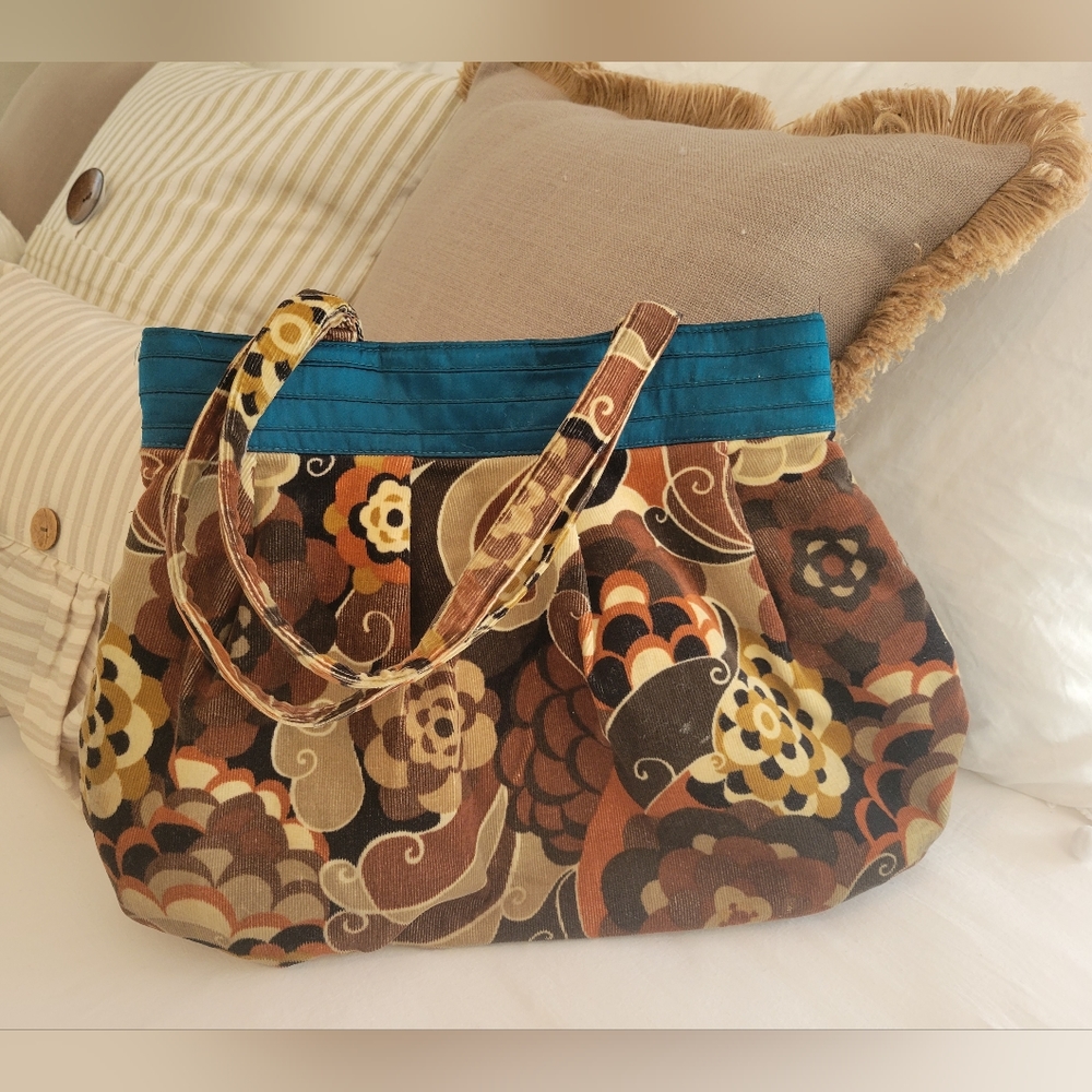 Vintage Leslie Newtown Handbag